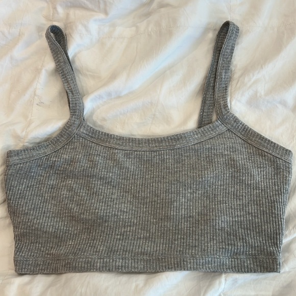 ALO Yoga Ribbed Crop Whisper Bra Tank - Picture 6 of 8